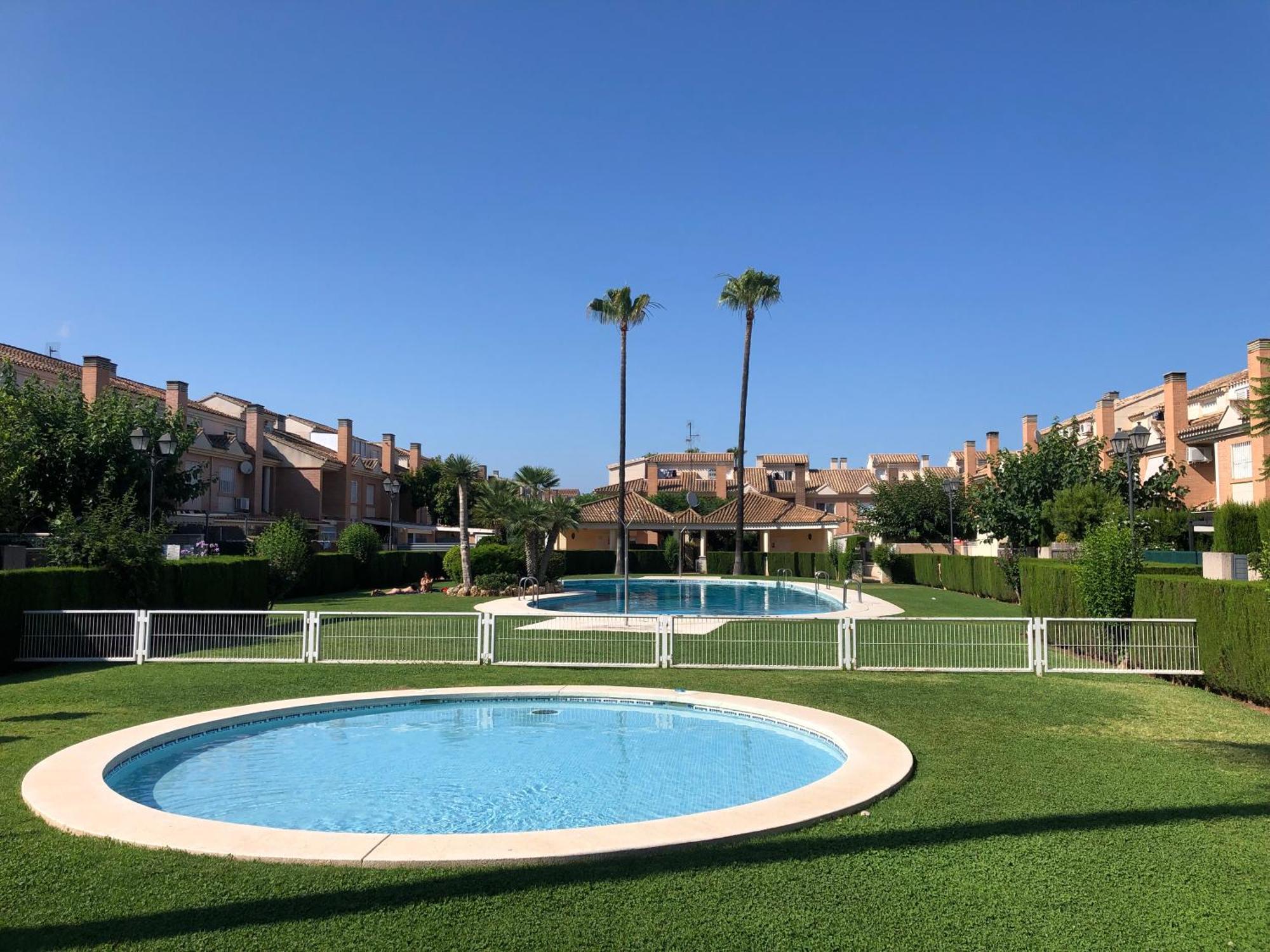 Adosado Para Familias Al Lado De La Playa, Con Piscina Castellon de la Plana Luaran gambar